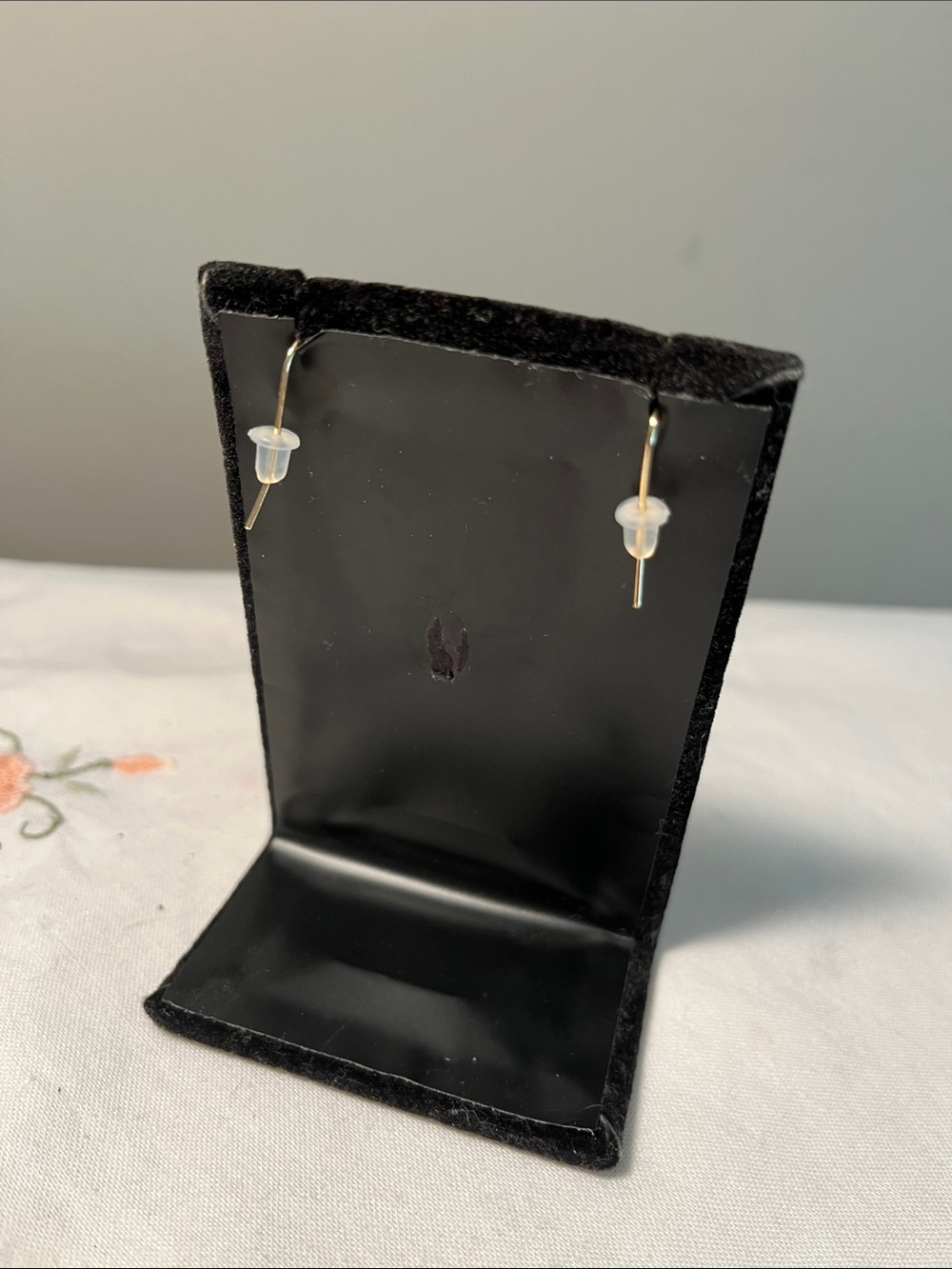 New Gold Sand Dollar Charm Drop Earrings Shiny Goldtone - Picture 2 of 3